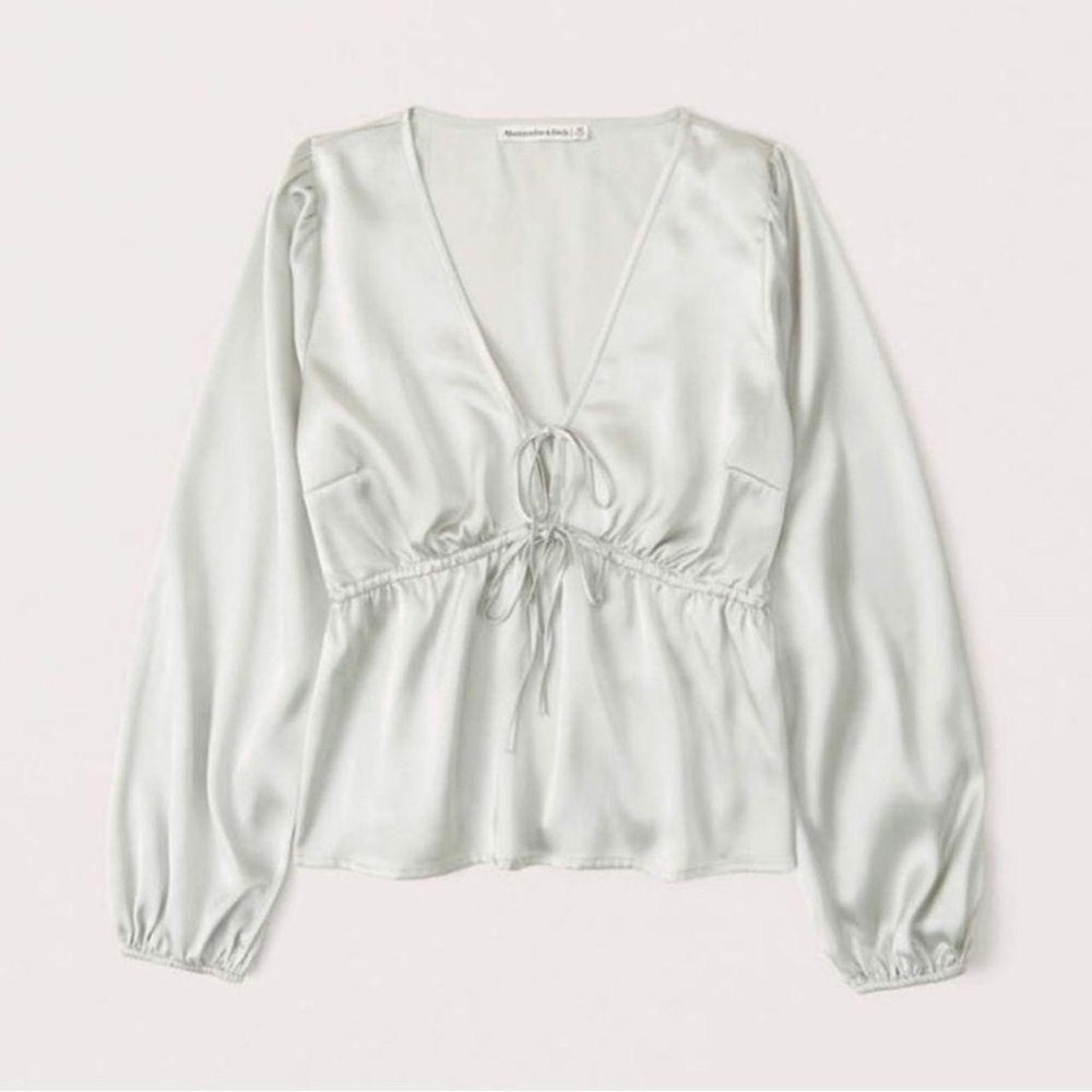 Abercrombie and Fitch Women’s Mint Green Satin Blouse